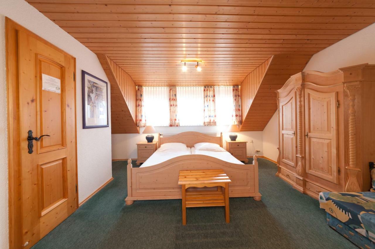 Hotel Gruner Baum Lindau  Bagian luar foto