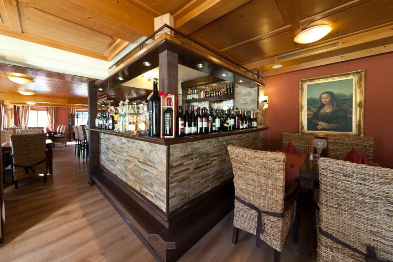 Hotel Gruner Baum Lindau  Bagian luar foto